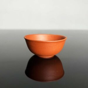 Copo de chá de Yixing Qing Xiang em hongni, vista frontal